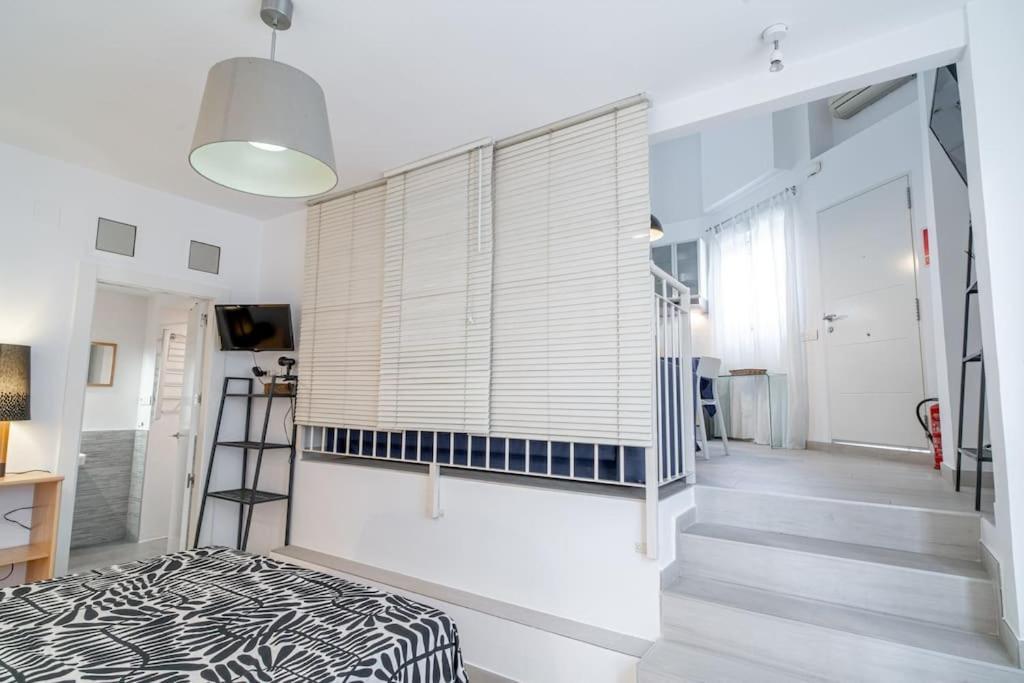Апартаменты Loft De Diseno Cerca De La Playa - El Palo Малага Экстерьер фото